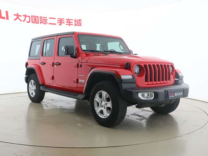 Фото 3 - Jeep Wrangler