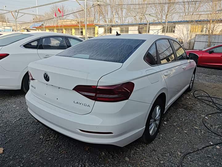 Фото 7 - Volkswagen Lavida