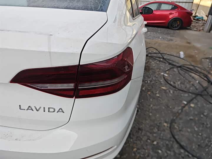 Фото 8 - Volkswagen Lavida