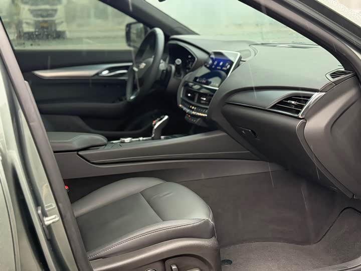 Фото 9 - Cadillac CT5