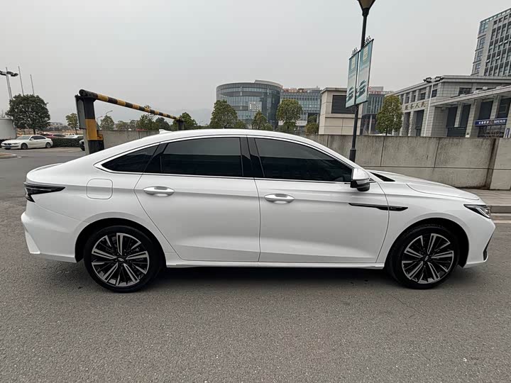 Фото 7 - Chery Arrizo 8