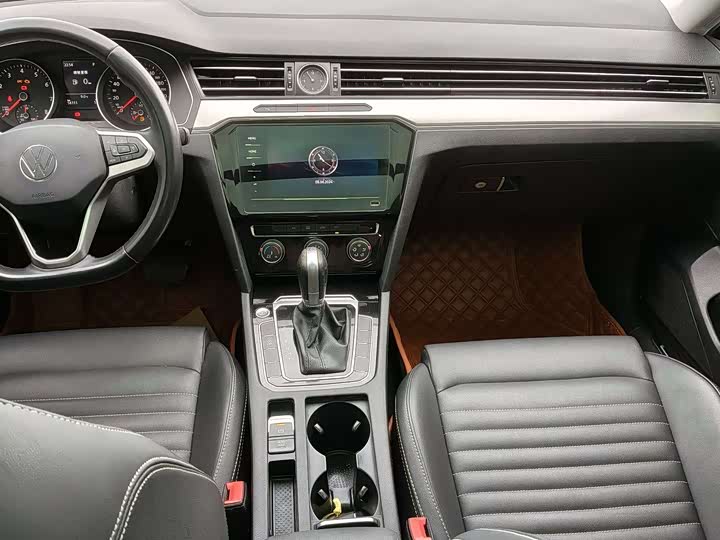 Фото 9 - Volkswagen Magotan