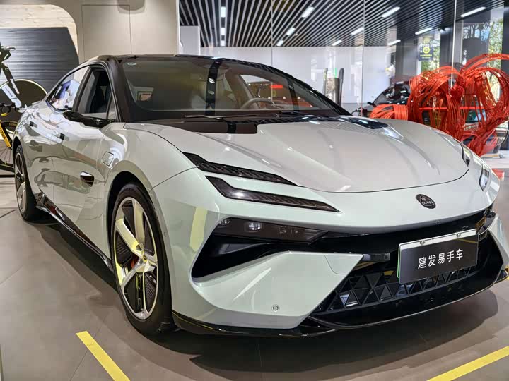 Фото 3 - Lotus Eletre