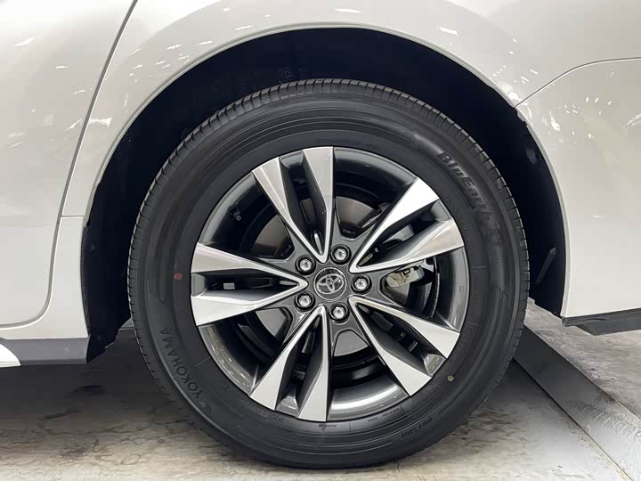 Фото 6 - Toyota Granvia