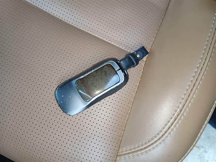 Фото 9 - LiXiang One