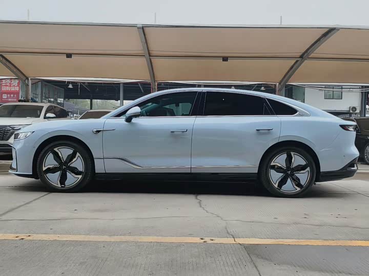 Фото 3 - Voyah Passion