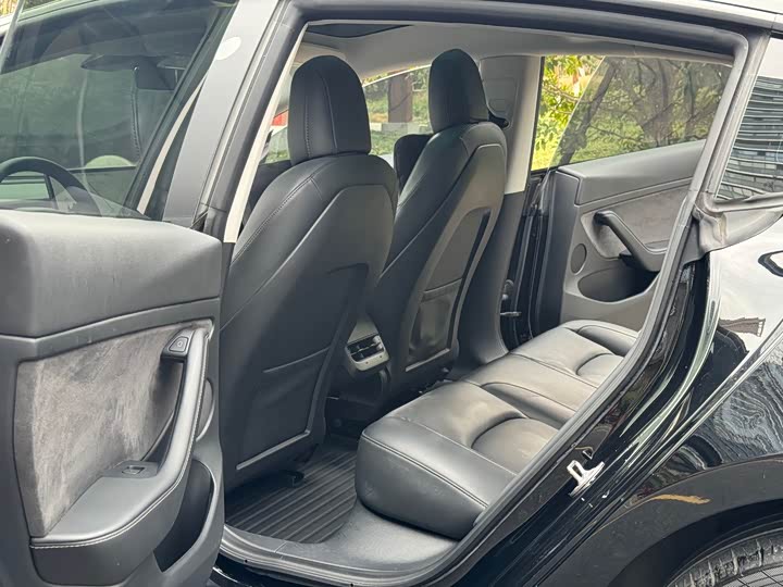 Фото 9 - Tesla Model 3