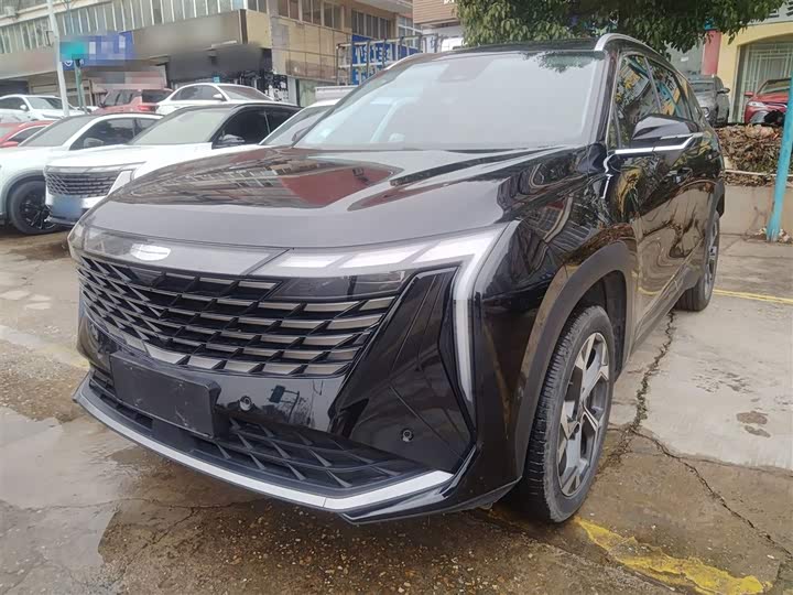 Фото 1 - Geely Atlas L