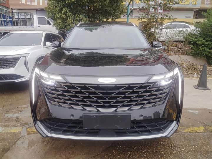 Фото 2 - Geely Atlas L