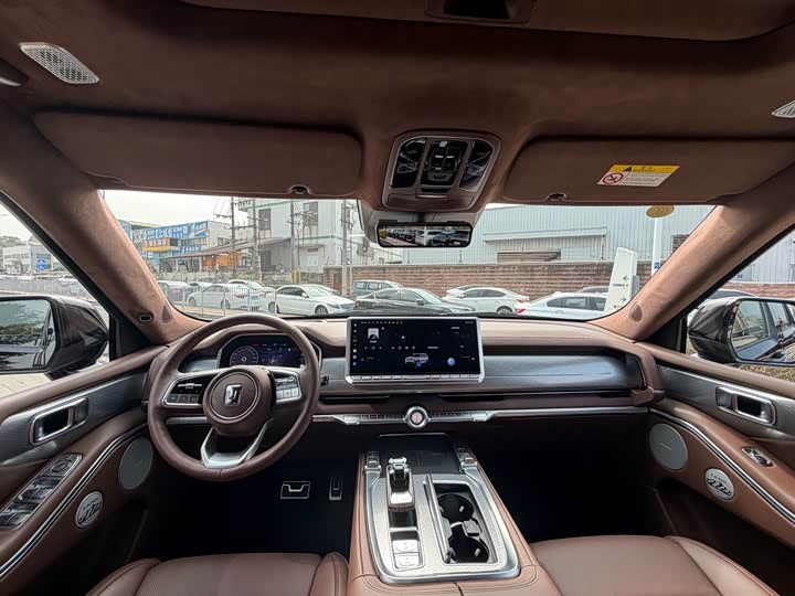 Фото 6 - Tank 700 Hybrid