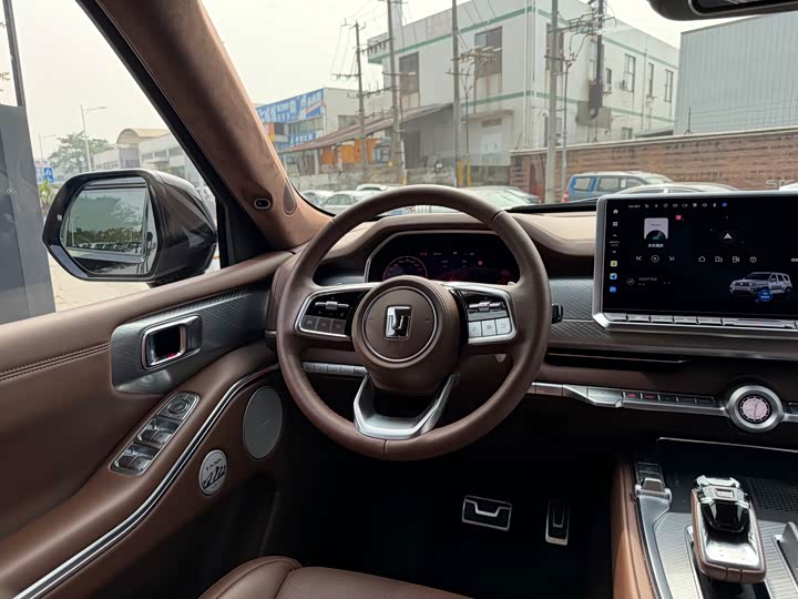 Фото 7 - Tank 700 Hybrid