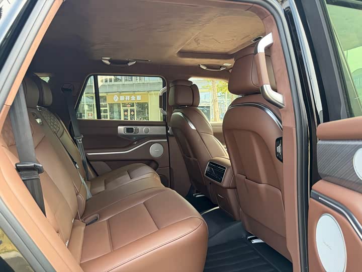 Фото 9 - Tank 700 Hybrid