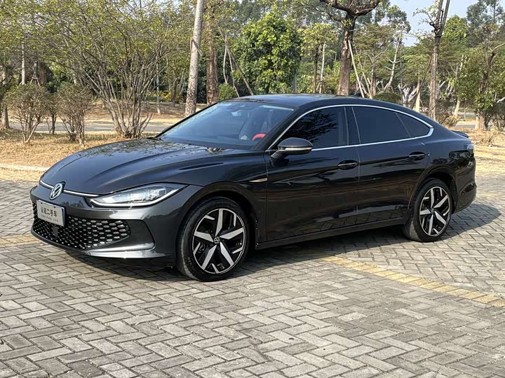 Фото 1 - Volkswagen Lamando L