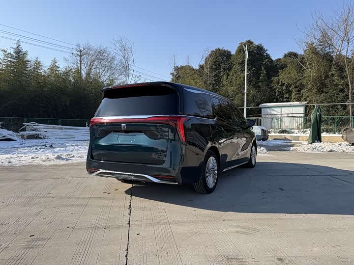 Фото 9 - Buick GL8 Century