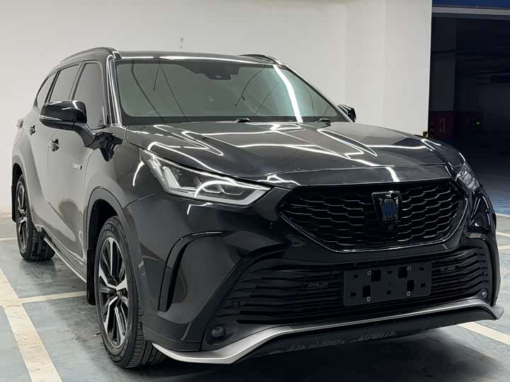 Фото 3 - Toyota Crown Kluger