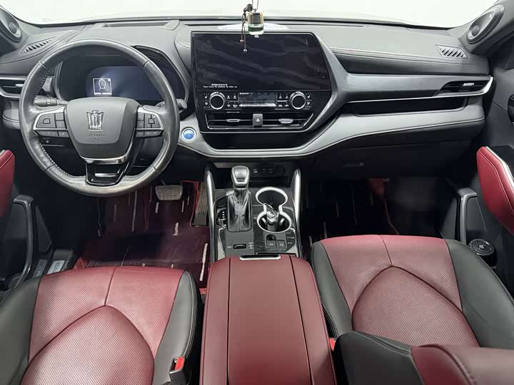 Фото 4 - Toyota Crown Kluger