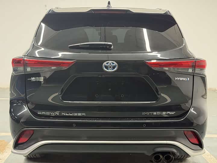 Фото 7 - Toyota Crown Kluger