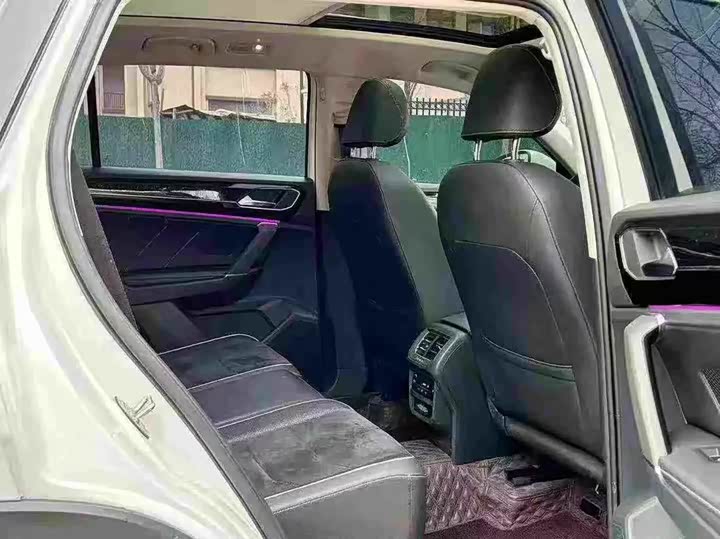 Фото 9 - Volkswagen Tayron