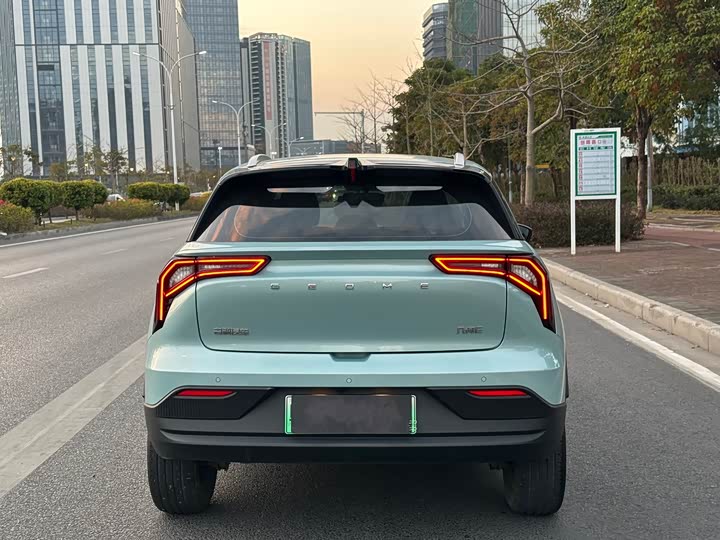 Фото 5 - Geely Geometry E Firefly