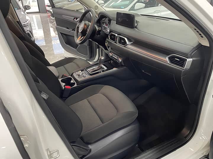 Фото 8 - Mazda CX-5