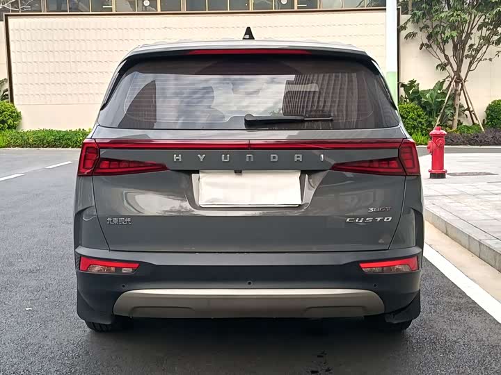 Фото 3 - Hyundai Custo