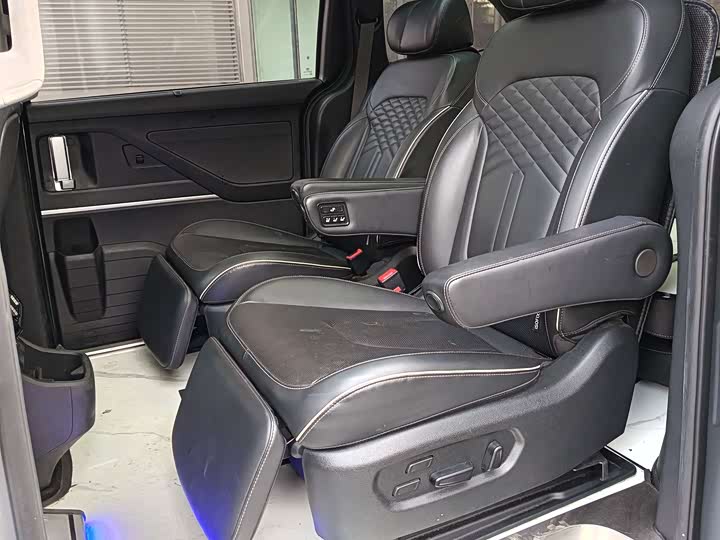 Фото 6 - Hyundai Custo