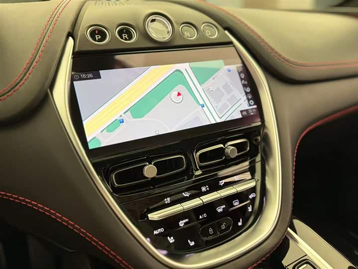 Фото 8 - Aston Martin DBX