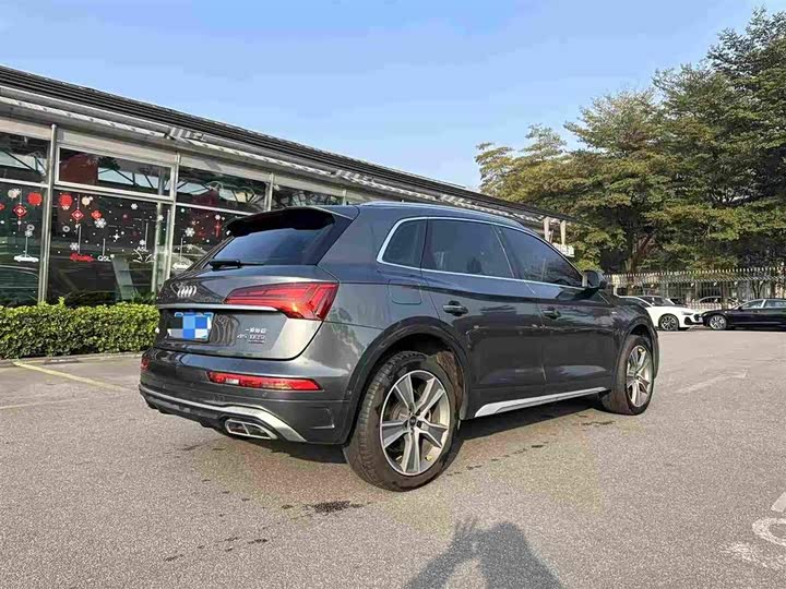 Фото 4 - Audi Q5L