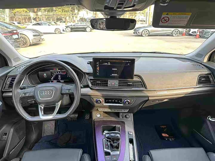 Фото 6 - Audi Q5L