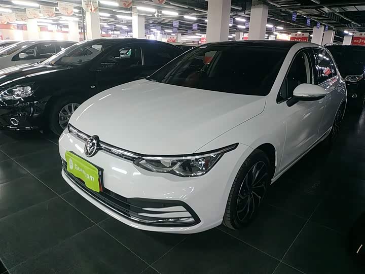 Фото 1 - Volkswagen Golf