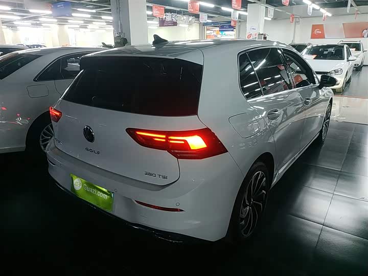 Фото 7 - Volkswagen Golf