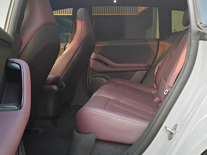 Фото 8 - Nio ET5T