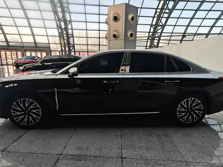 Фото 7 - Hongqi H5