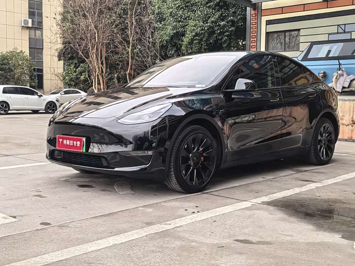 Фото 1 - Tesla Model Y
