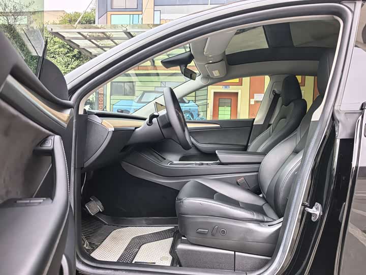 Фото 5 - Tesla Model Y