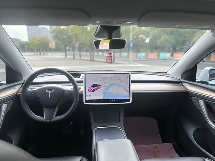 Фото 6 - Tesla Model Y