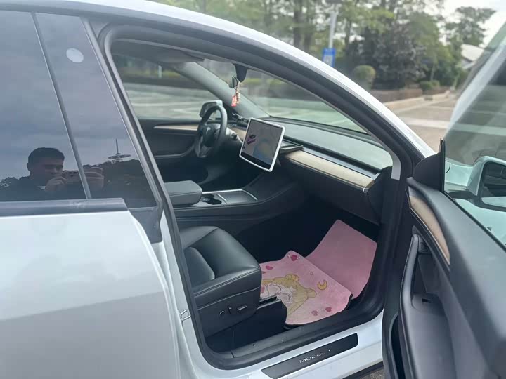 Фото 7 - Tesla Model Y