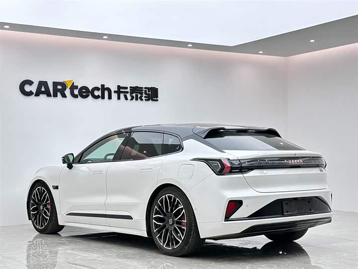 Фото 3 - Zeekr 001