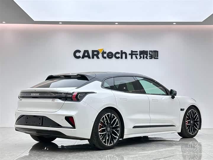 Фото 5 - Zeekr 001