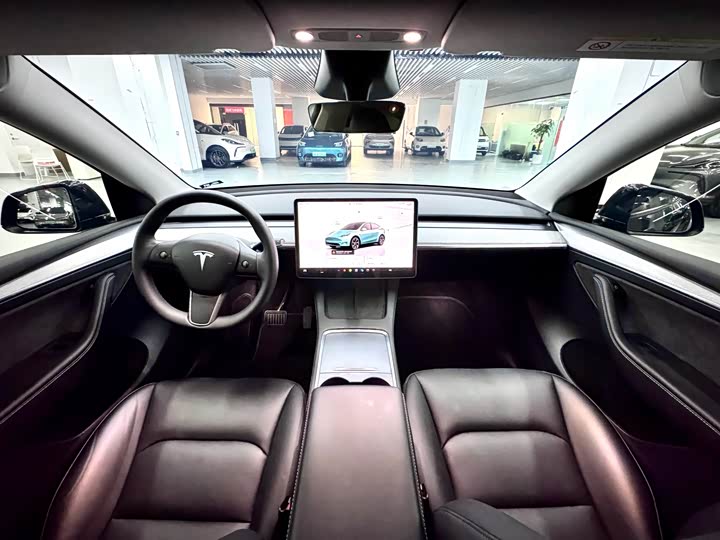 Фото 6 - Tesla Model Y