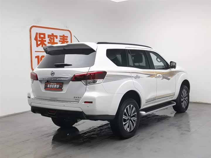 Фото 2 - Nissan Terra