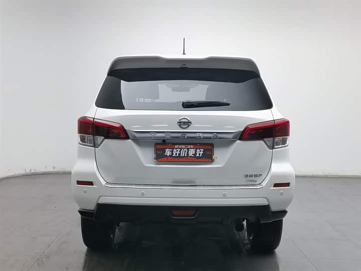 Фото 4 - Nissan Terra