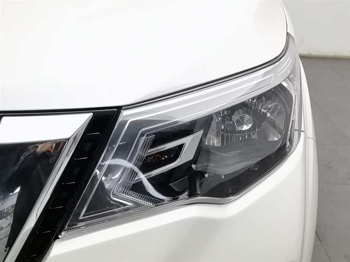 Фото 7 - Nissan Terra