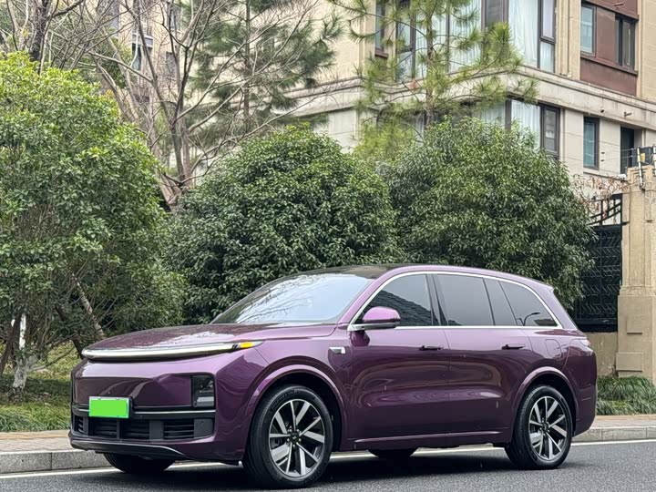 Фото 1 - LiXiang L8