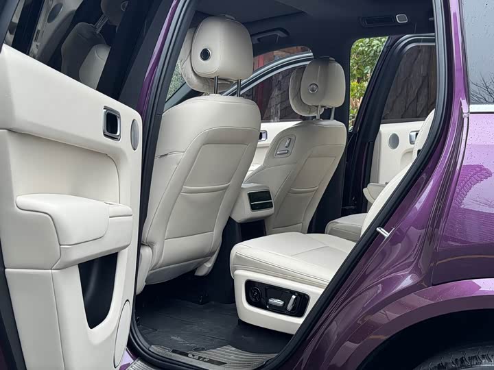 Фото 8 - LiXiang L8