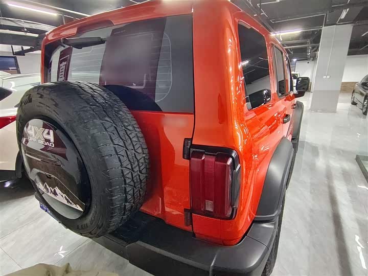 Фото 7 - Tank 300