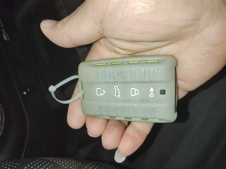 Фото 9 - Tank 300