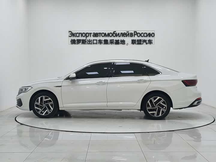 Фото 2 - Volkswagen Sagitar L