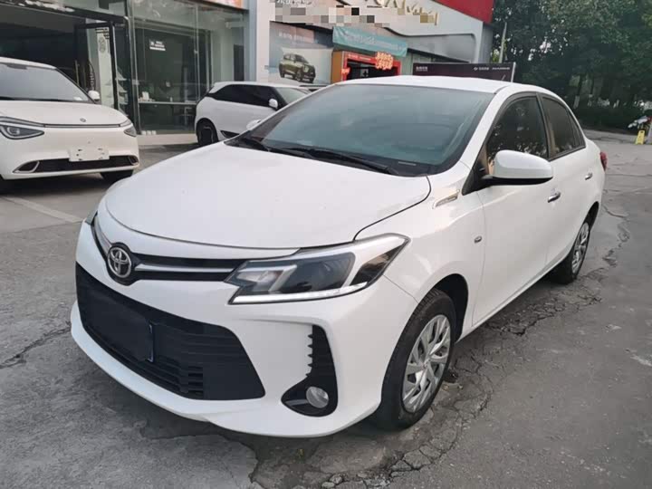 Фото 2 - Toyota Vios