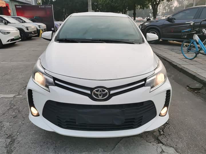 Фото 3 - Toyota Vios